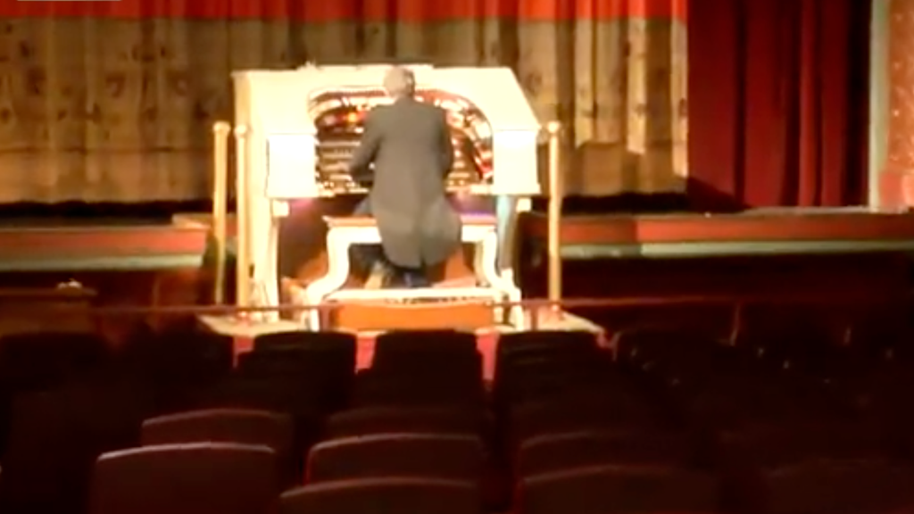 The Heights Theater fell into disrepair in the late 1990s. Now it's turning 100. — WCCO / CBS Minnesota, Apple Valley Arts news