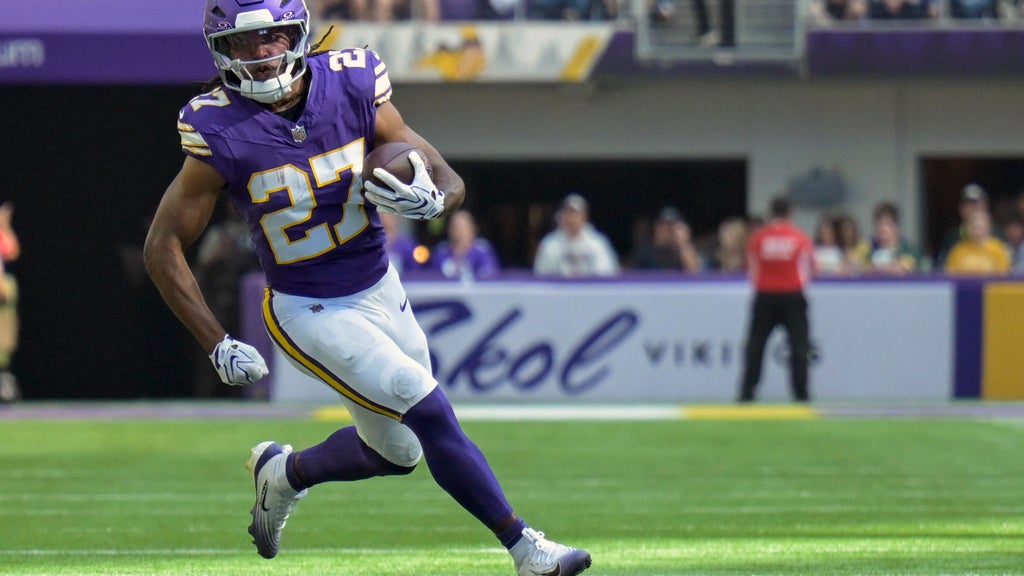 Vikings return RB Jordan Mason from injured reserve after broken thumb kept him out last 4 games — WCCO / CBS Minnesota, Apple Valley Sports news