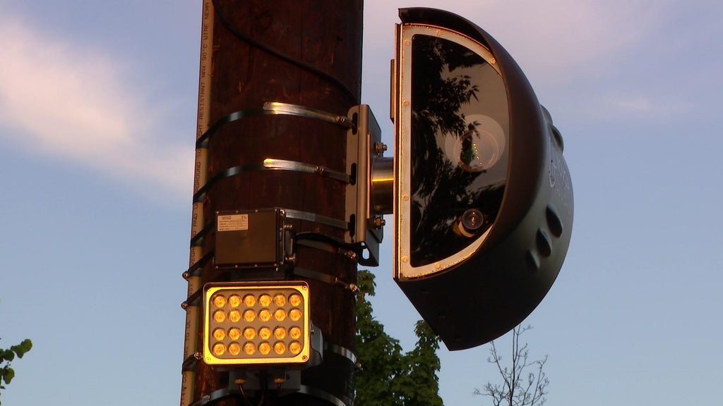Do speed cameras make drivers slow down? — WCCO / CBS Minnesota, Apple Valley Technology news