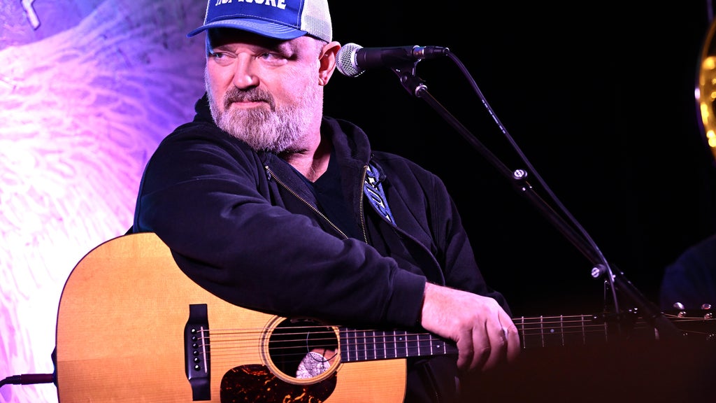 Zac Brown Band founding member raising awareness of ALS with "Hop on a Cure" nonprofit — WCCO / CBS Minnesota, Apple Valley Community news