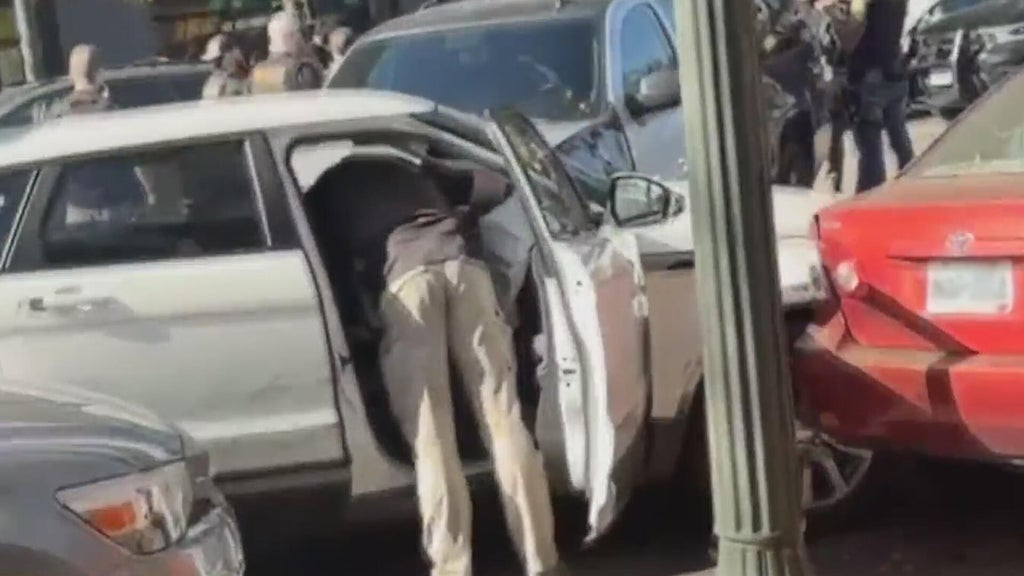 4 men arrested after "traveling dangerously" across Minneapolis in stolen car, sheriff says — WCCO / CBS Minnesota, Apple Valley Business news