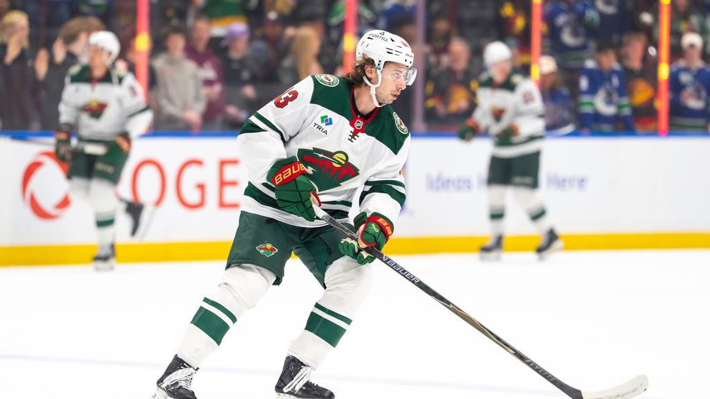 Quinn Hughes has goal, assist in his Vancouver return in Wild's 4-2 victory — WCCO / CBS Minnesota, Apple Valley Sports news
