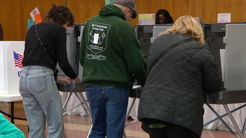 Minneapolis seeing "very high" early voter turnout ahead of next week's midterms — Apple Valley Community news