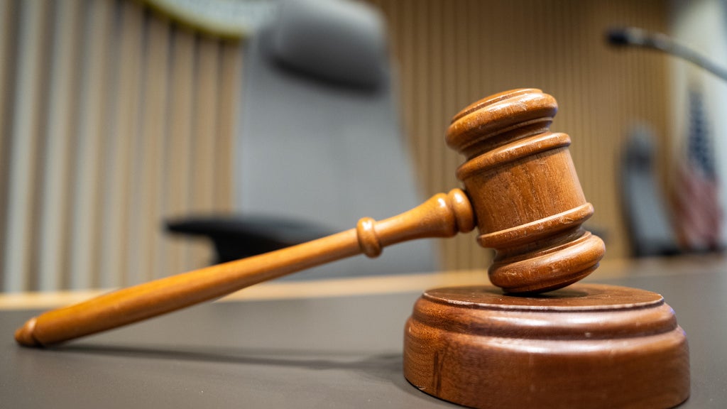 Bloomington man who sexually assaulted 16-year-old girl sentenced to 4 years in prison — WCCO / CBS Minnesota, Apple Valley Health news
