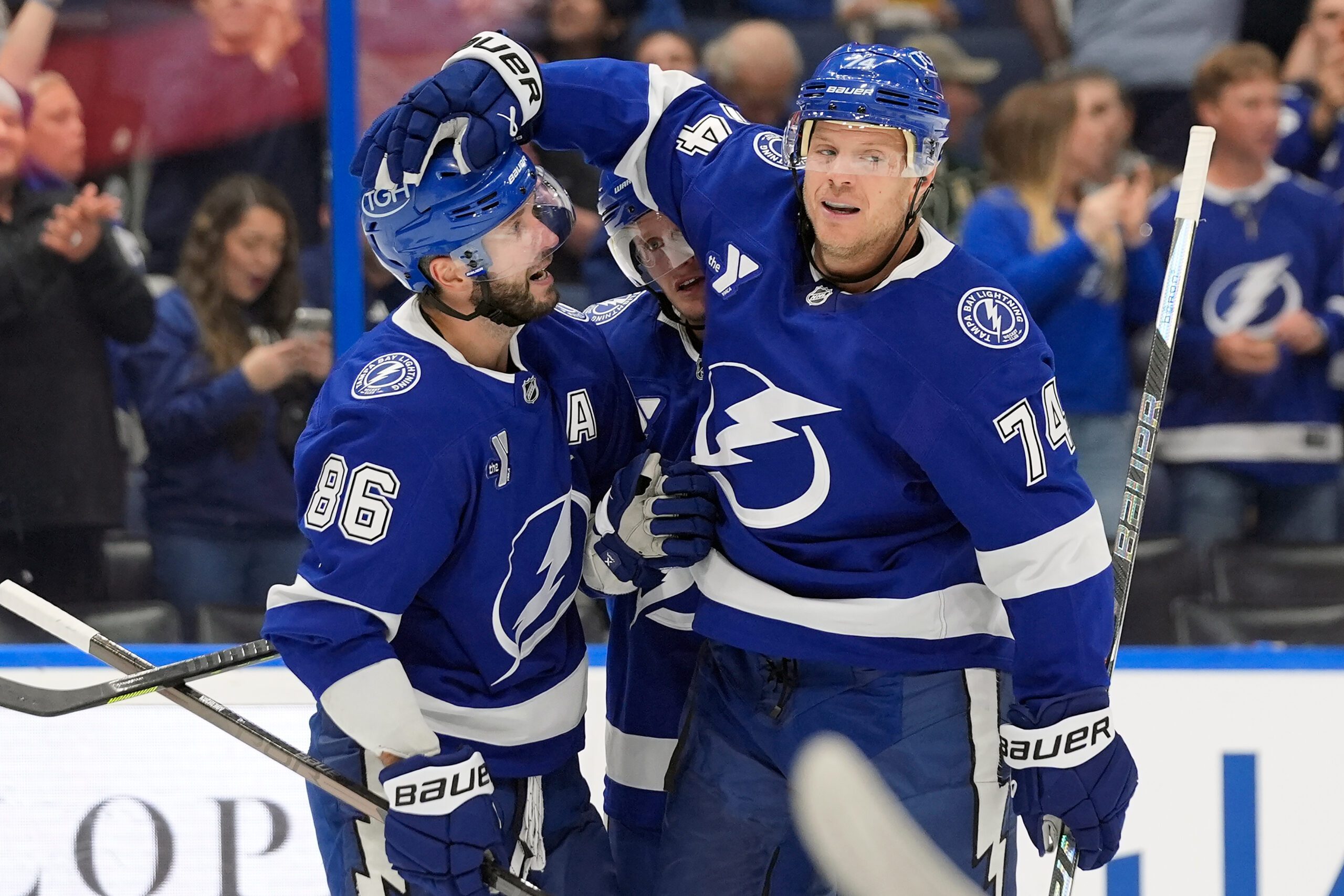 Carlson scores twice to help the Lightning beat the Wild 3-2 — KSTP 5, Apple Valley Business news