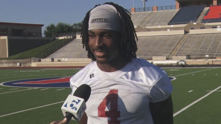 Midway's Lathan Whisenton sets school record for career rushing touchdowns — KCEN (Central Texas), Apple Valley Schools news