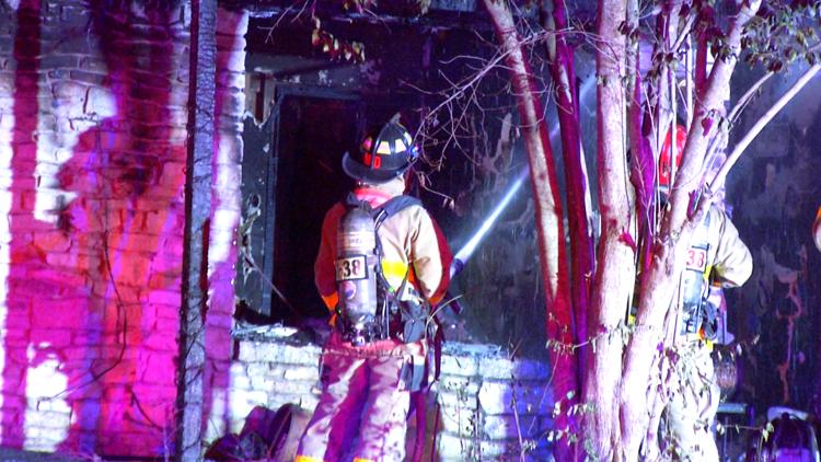 One person dies, another person and a dog rescued from Blakeley Drive house fire — KENS 5 (San Antonio), Apple Valley Health news