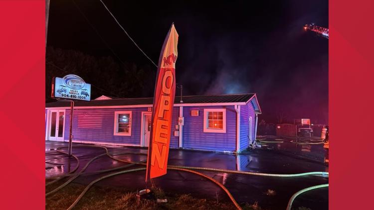 No injuries reported after large building fire at golf cart repair business off US-1 — First Coast News Local, Apple Valley Business news