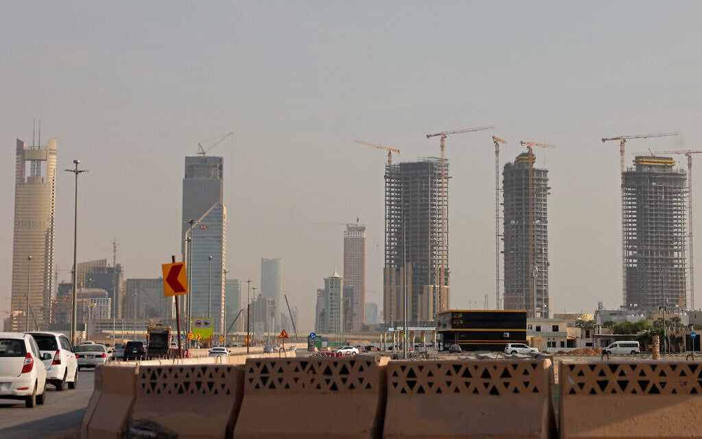 US airlines warned to exercise caution in Saudi airspace after 2nd deadly airport attack — Times of Israel, Apple Valley Technology news