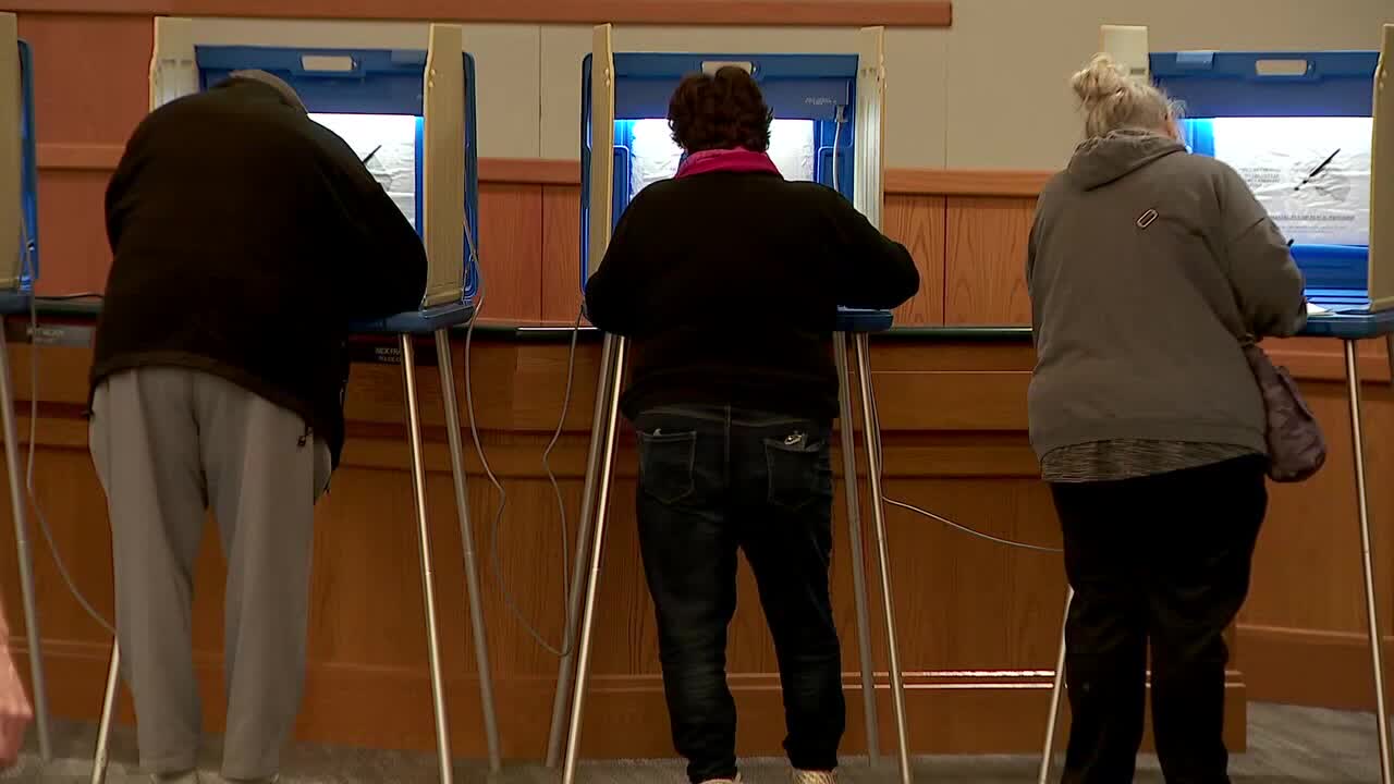 What Minnesota's early voting surge does and doesn't mean yet — Apple Valley Community news