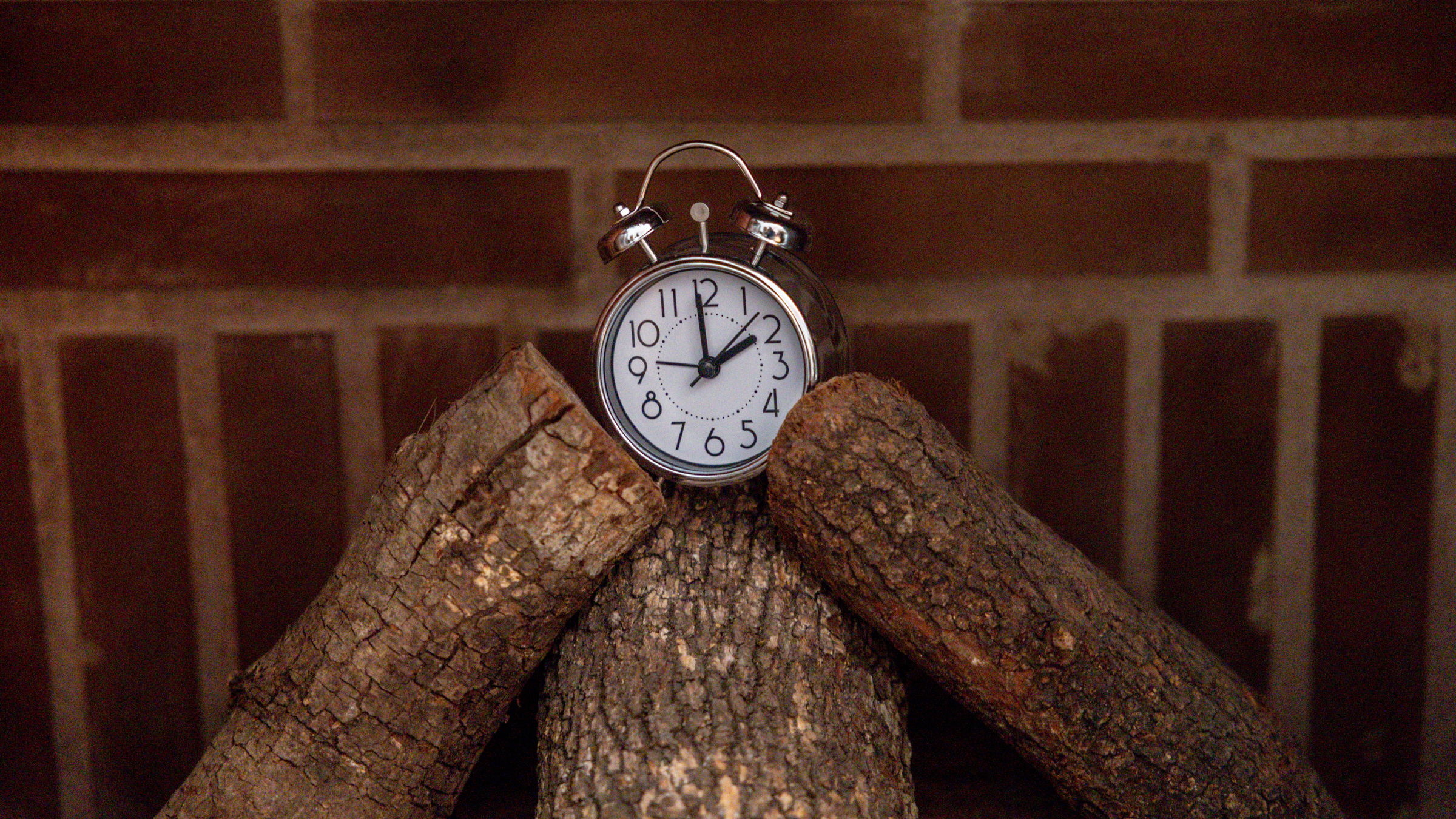 The time changes this weekend: Why we still have to 'fall back' — FOX 9